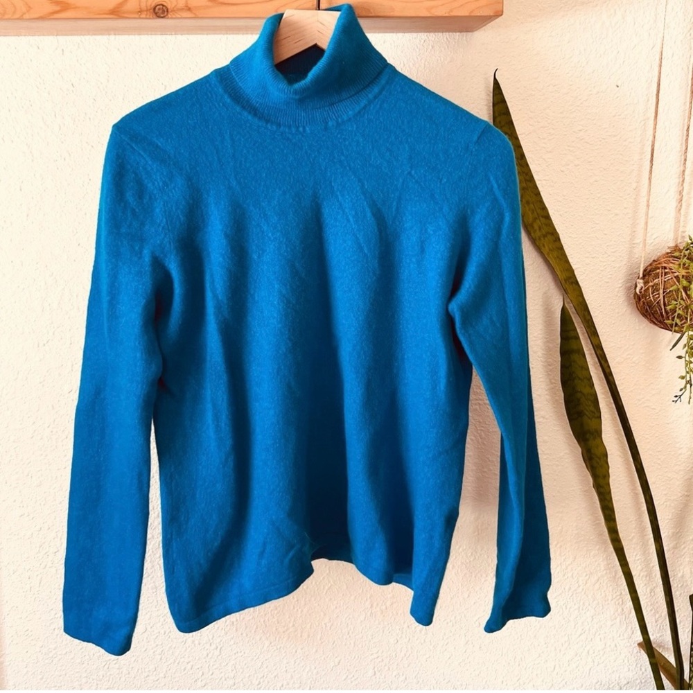 Lord & Taylor cashmere sweater - Picture 1 of 5